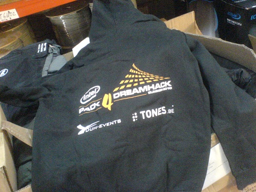 Pack4DreamHack Hoodies